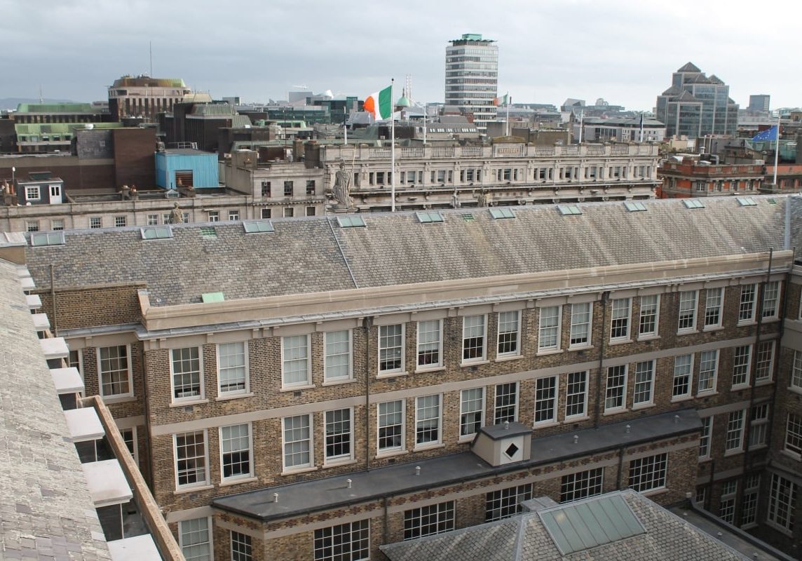 Facade Cleaning (2) - GPO Facade Cleaning (2) - GPO